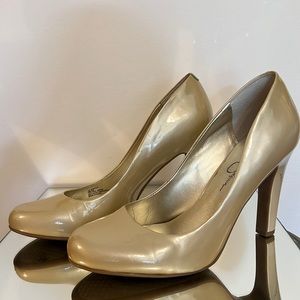 Jessica Simpson Pumps